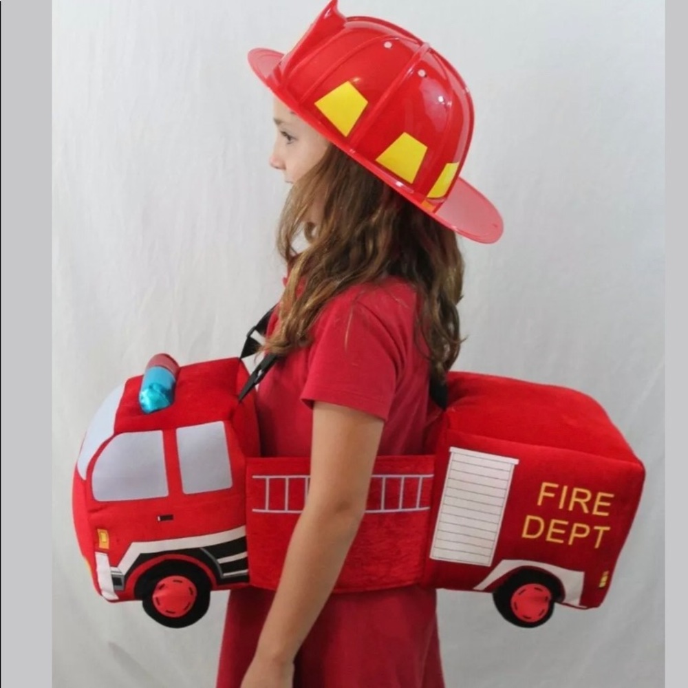 Fire Fighter Engine Truck Fireman 3 D Costume Lights Up Siren Sounds Ride In NEW